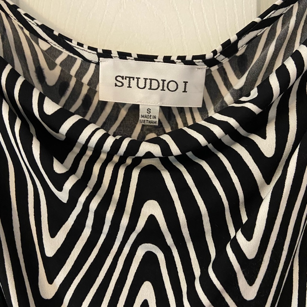 Studio One - Picture 2 of 4